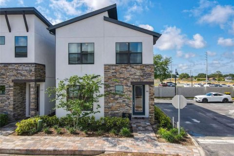 Touwnhouse à Davenport, Floride 4 chambres, 169.36 m2 № 2386797