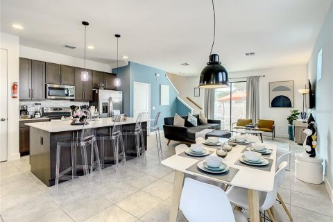 Touwnhouse à louer à Davenport, Floride: 4 chambres, 169.36 m2 № 2386797 - photo 2
