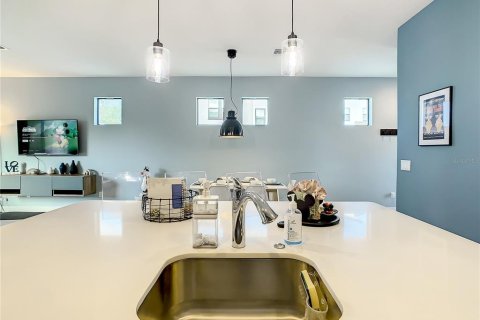 Touwnhouse à louer à Davenport, Floride: 4 chambres, 169.36 m2 № 2386797 - photo 12