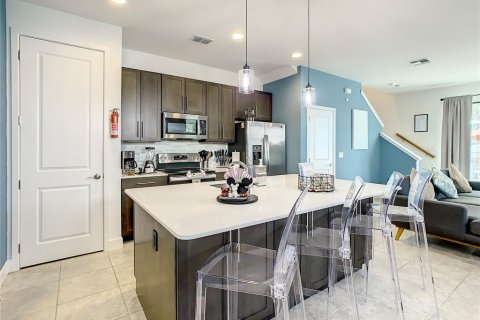 Touwnhouse à louer à Davenport, Floride: 4 chambres, 169.36 m2 № 2386797 - photo 10