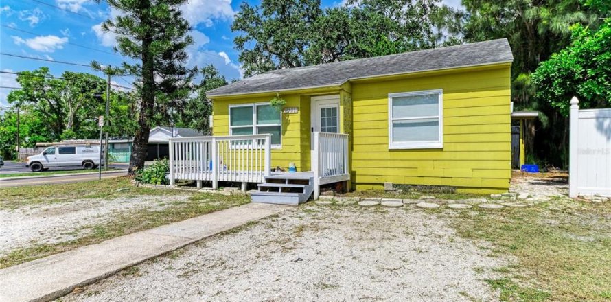 Immobilier commercial à Bradenton, Floride 3 chambres, 109.62 m2 № 1795518