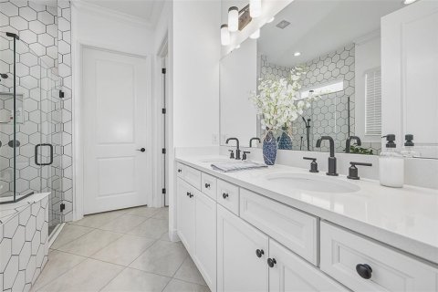 Купить виллу или дом в Киссимми, Флорида 8 комнат, 255.85м2, № 2341784 - фото 17