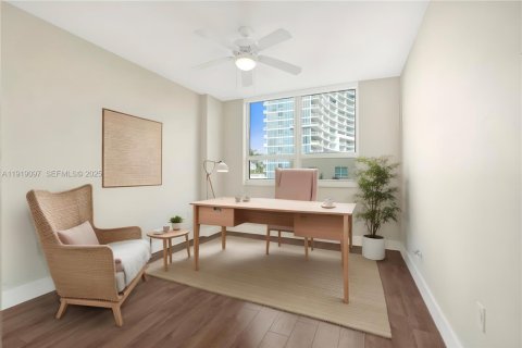 Condo in Miami, Florida, 2 bedrooms № 1982853 - photo 7