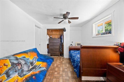Casa en venta en North Miami Beach, Florida, 4 dormitorios, 230.49 m2 № 1969923 - foto 23