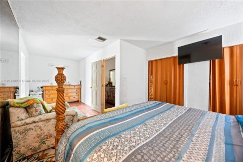 Casa en venta en North Miami Beach, Florida, 4 dormitorios, 230.49 m2 № 1969923 - foto 30