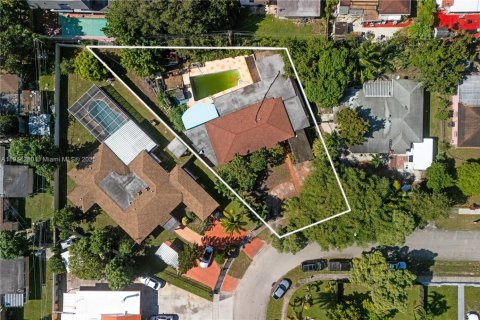 Casa en venta en North Miami Beach, Florida, 4 dormitorios, 230.49 m2 № 1969923 - foto 7