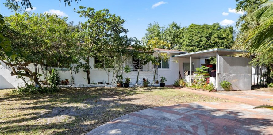 Casa en North Miami Beach, Florida 4 dormitorios, 230.49 m2 № 1969923