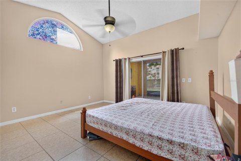 House in Orlando, Florida 3 bedrooms, 168.62 sq.m. № 2151922 - photo 9