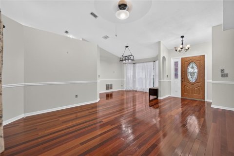 House in Orlando, Florida 3 bedrooms, 168.62 sq.m. № 2151922 - photo 7