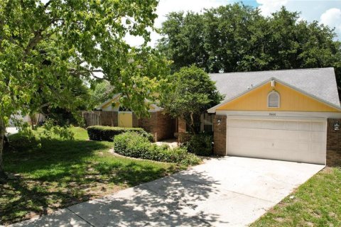 House in Orlando, Florida 3 bedrooms, 168.62 sq.m. № 2151922 - photo 2