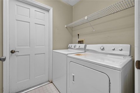 House in Orlando, Florida 3 bedrooms, 168.62 sq.m. № 2151922 - photo 22