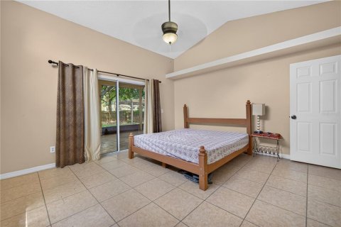 House in Orlando, Florida 3 bedrooms, 168.62 sq.m. № 2151922 - photo 10