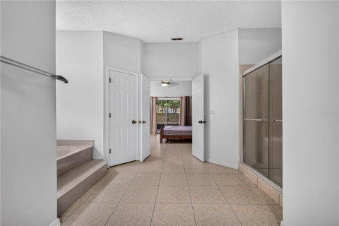 House in Orlando, Florida 3 bedrooms, 168.62 sq.m. № 2151922 - photo 13