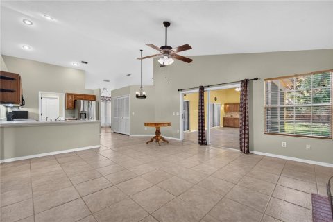 House in Orlando, Florida 3 bedrooms, 168.62 sq.m. № 2151922 - photo 21