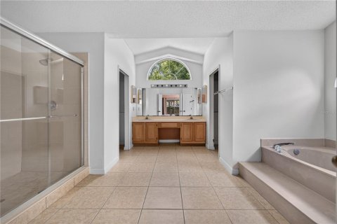 House in Orlando, Florida 3 bedrooms, 168.62 sq.m. № 2151922 - photo 12