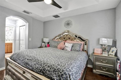 Touwnhouse à vendre à Miami Gardens, Floride: 4 chambres, 161.09 m2 № 2001721 - photo 29