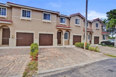 Touwnhouse à vendre à Miami Gardens, Floride: 4 chambres, 161.09 m2 № 2001721 - photo 2