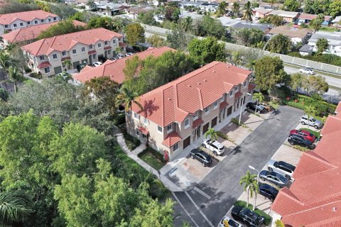 Touwnhouse à vendre à Miami Gardens, Floride: 4 chambres, 161.09 m2 № 2001721 - photo 5