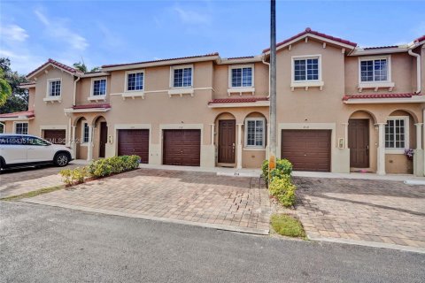 Touwnhouse à Miami Gardens, Floride 4 chambres, 161.09 m2 № 2001721