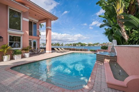 Casa en venta en Fort Lauderdale, Florida, 7 dormitorios, 828.97 m2 № 2182745 - foto 6