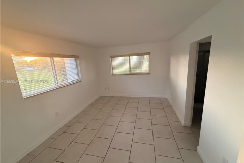 Copropriété à louer à Miami Lakes, Floride: 2 chambres, 94.76 m2 № 2026260 - photo 6