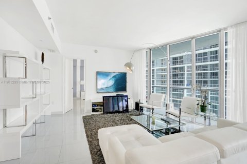 Copropriété à louer à Miami, Floride: 2 chambres, 139.35 m2 № 1969395 - photo 11