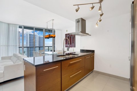 Copropriété à louer à Miami, Floride: 2 chambres, 139.35 m2 № 1969395 - photo 4