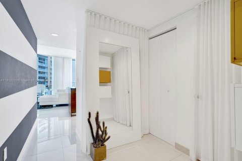 Copropriété à louer à Miami, Floride: 2 chambres, 139.35 m2 № 1969395 - photo 20