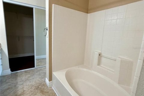 Copropriété à louer à Clearwater, Floride: 2 chambres, 91.04 m2 № 2386168 - photo 4