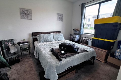 Touwnhouse à louer à Miami, Floride: 3 chambres, 122.63 m2 № 2086652 - photo 17