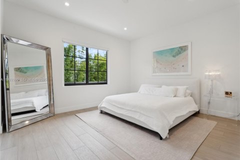 Townhouse in Miami, Florida 4 bedrooms, 243.59 sq.m. № 1991222 - photo 9