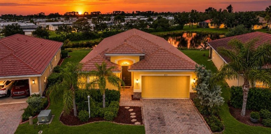 Casa en North Port, Florida 4 dormitorios, 225.01 m2 № 2384111