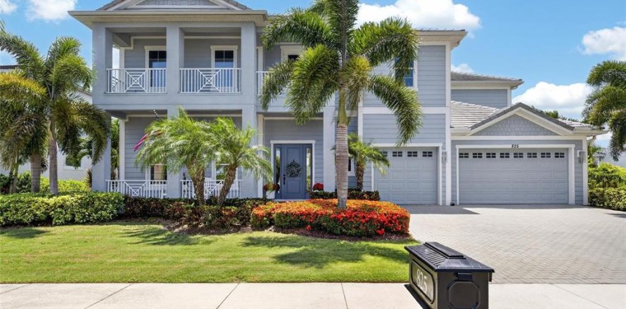 House in Apollo Beach, Florida 5 bedrooms, 448.72 sq.m. № 2137807