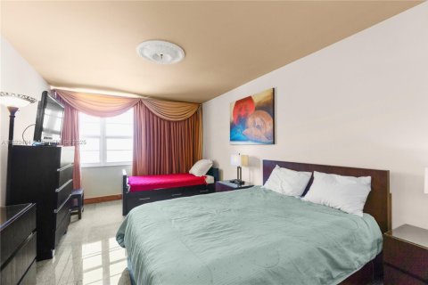 Condominio en venta en Miami Beach, Florida, 2 dormitorios, 110.55 m2 № 1937842 - foto 19
