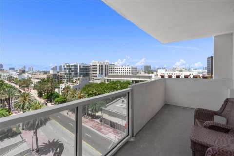 Condominio en venta en Miami Beach, Florida, 2 dormitorios, 110.55 m2 № 1937842 - foto 1