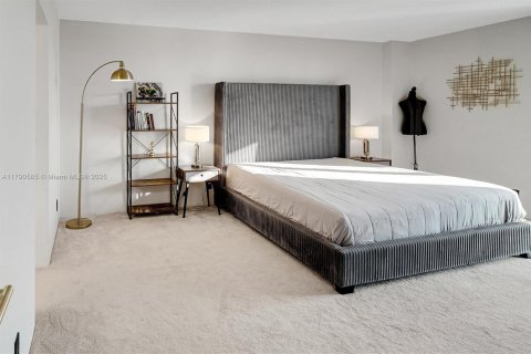 Condominio en venta en Sunny Isles Beach, Florida, 2 dormitorios, 141.3 m2 № 1652643 - foto 10