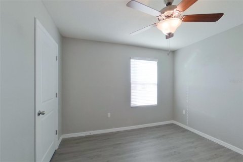 Villa ou maison à louer à Ocala, Floride: 5 chambres, 220.18 m2 № 2110222 - photo 17