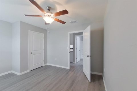 Villa ou maison à louer à Ocala, Floride: 5 chambres, 220.18 m2 № 2110222 - photo 9