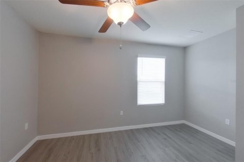 Villa ou maison à louer à Ocala, Floride: 5 chambres, 220.18 m2 № 2110222 - photo 8