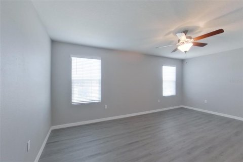 Villa ou maison à louer à Ocala, Floride: 5 chambres, 220.18 m2 № 2110222 - photo 11