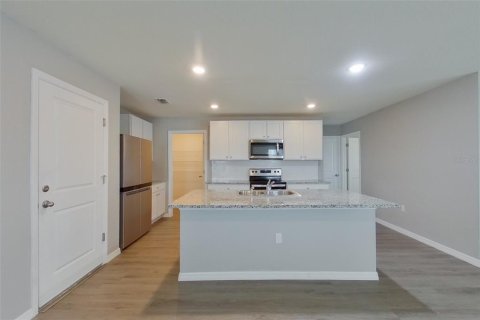 Villa ou maison à louer à Ocala, Floride: 5 chambres, 220.18 m2 № 2110222 - photo 3