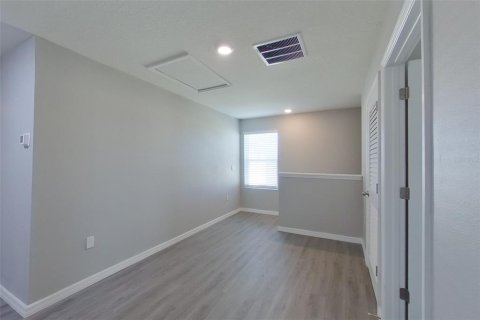 Villa ou maison à louer à Ocala, Floride: 5 chambres, 220.18 m2 № 2110222 - photo 10