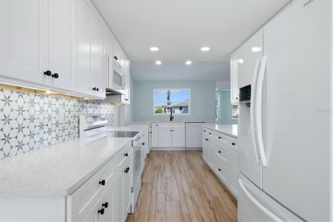 Villa ou maison à vendre à Punta Gorda, Floride: 2 chambres, 120.87 m2 № 2433666 - photo 11