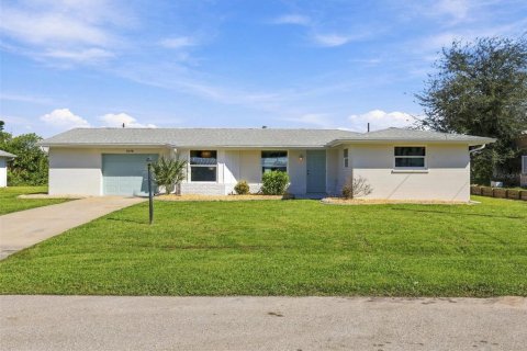 Villa ou maison à vendre à Punta Gorda, Floride: 2 chambres, 120.87 m2 № 2433666 - photo 2
