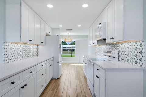 Villa ou maison à vendre à Punta Gorda, Floride: 2 chambres, 120.87 m2 № 2433666 - photo 13