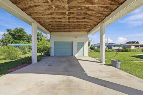 Villa ou maison à vendre à Punta Gorda, Floride: 2 chambres, 120.87 m2 № 2433666 - photo 5