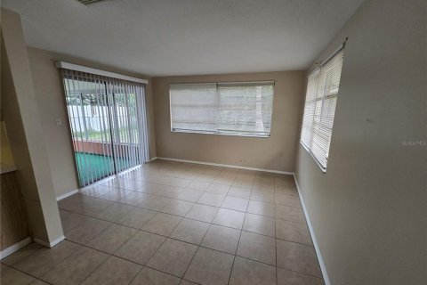 House in Port Richey, Florida 2 bedrooms, 97.92 sq.m. № 1918019 - photo 10