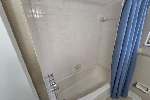 House in Port Richey, Florida 2 bedrooms, 97.92 sq.m. № 1918019 - photo 26