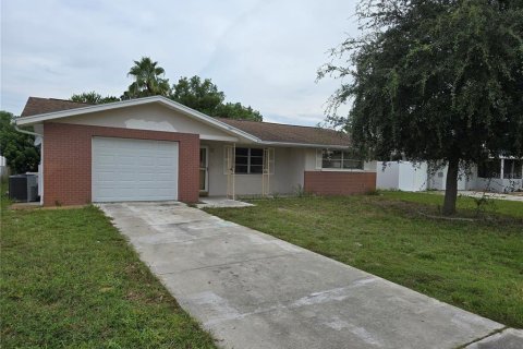 House in Port Richey, Florida 2 bedrooms, 97.92 sq.m. № 1918019 - photo 28