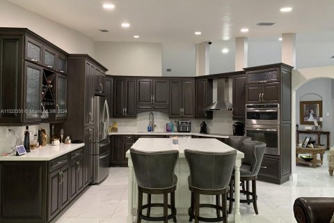 Купить виллу или дом в Хомстед, Флорида 4 спальни, 230.86м2, № 1984793 - фото 21